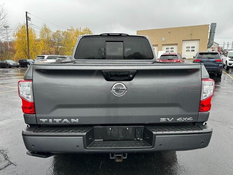 2021 Nissan Titan SVImage 15