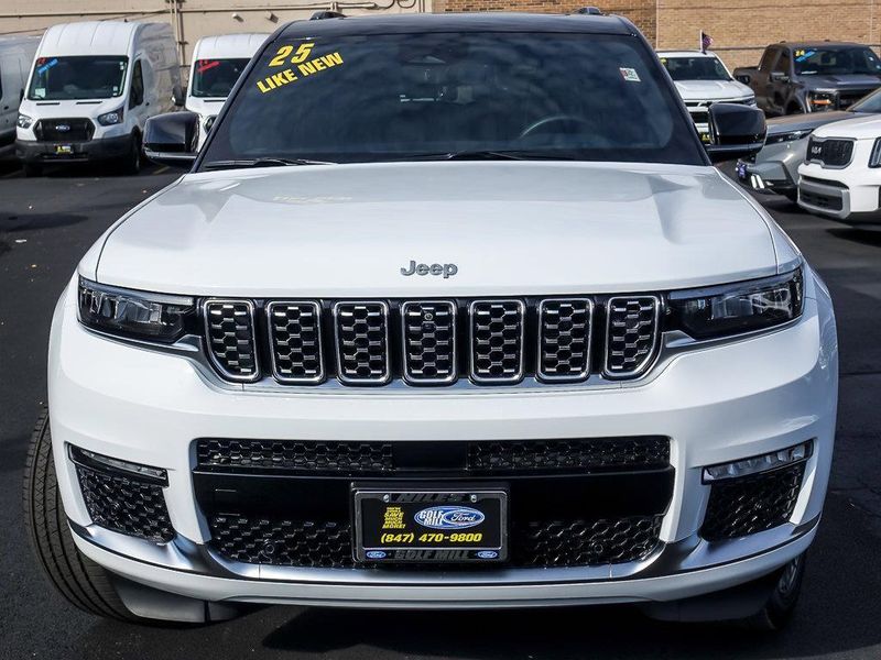 2025 Jeep Grand Cherokee L Summit Reserve photo 4
