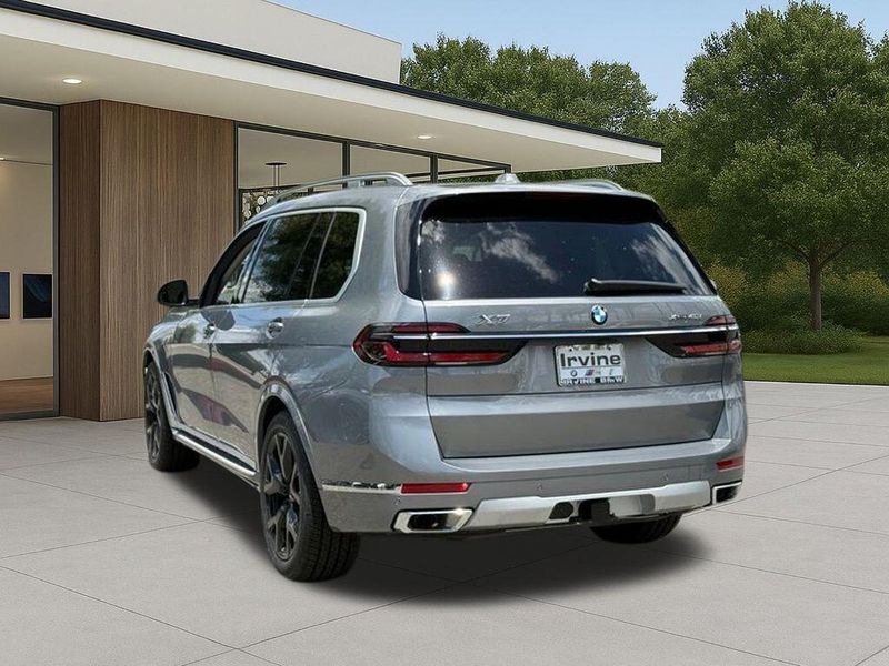 New 2027 BMW X7 xDrive40iImage 11