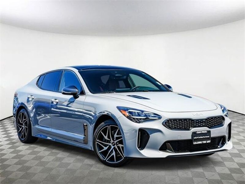 2022 Kia Stinger GT-LineImage 2