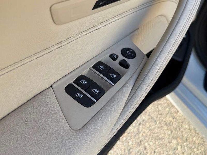 Used 2023 BMW 5 Series 530e iPerformanceImage 18