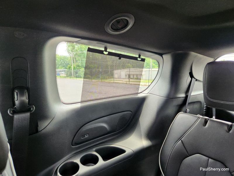 New 2025 Chrysler Pacifica LimitedImage 54