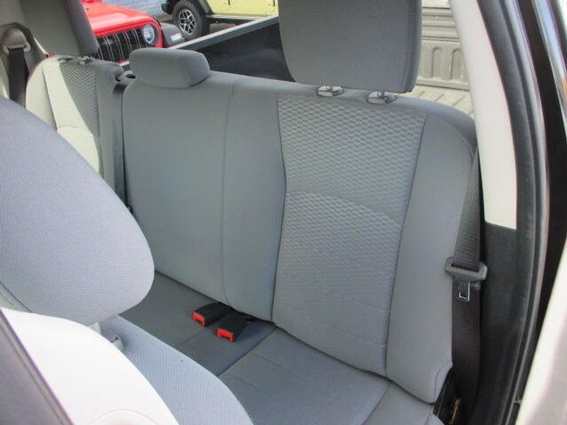 Used 2013 RAM 1500 ExpressImage 22