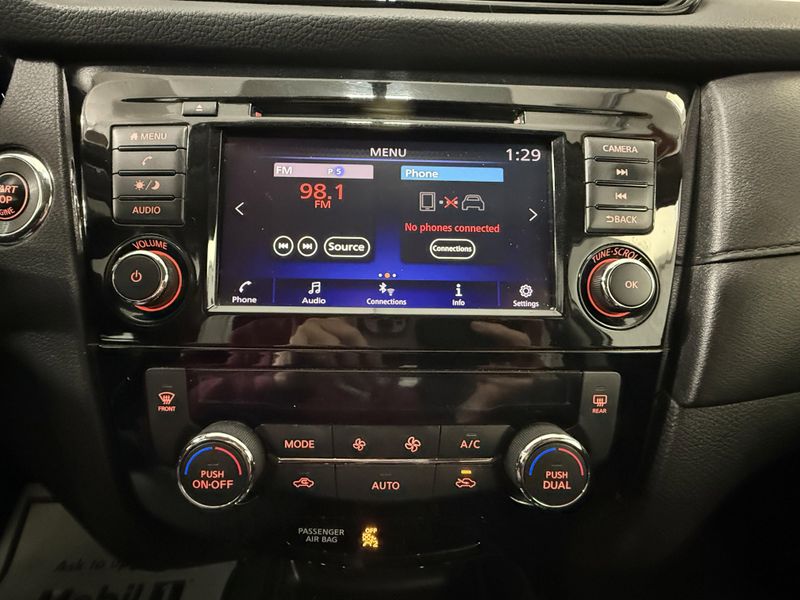 Used 2018 Nissan Rogue SVImage 31