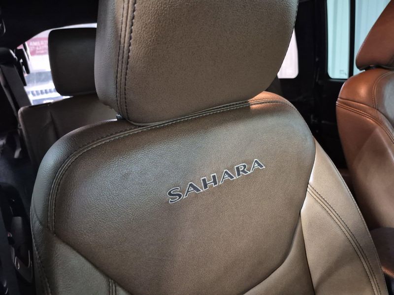 Used 2016 Jeep Wrangler Unlimited SaharaImage 13