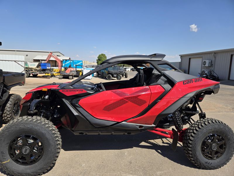 NEW 2026 CAN-AM MAVERICK R X 999T DCT Image 4