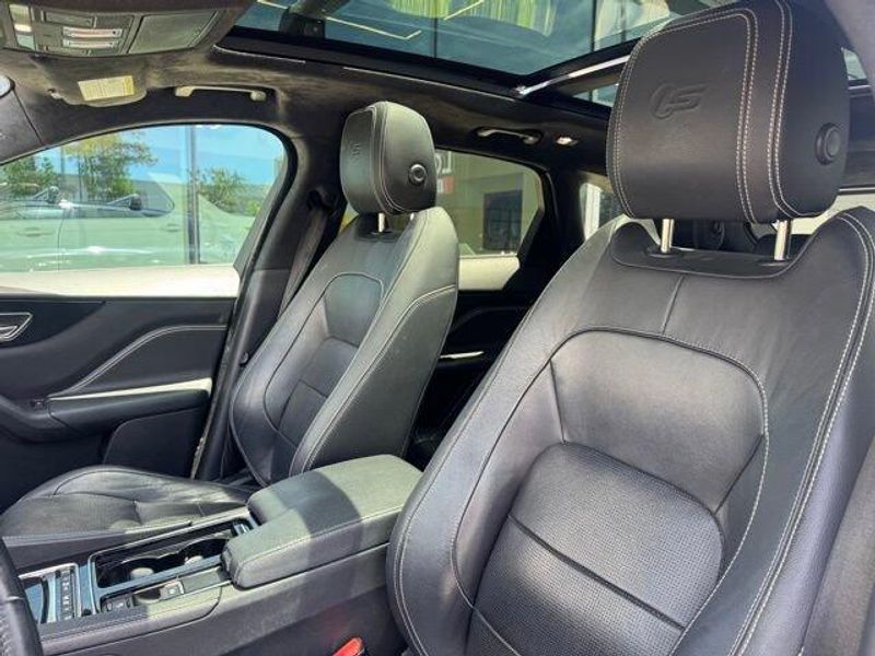 2019 Jaguar F-PACE S
