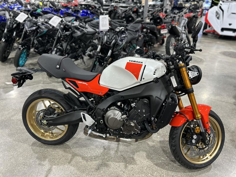 New 2025 Yamaha XSR900 Image 1