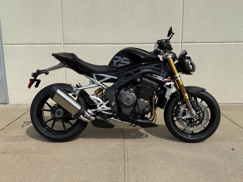 2024 Triumph Speed Triple 1200 RSImage 2