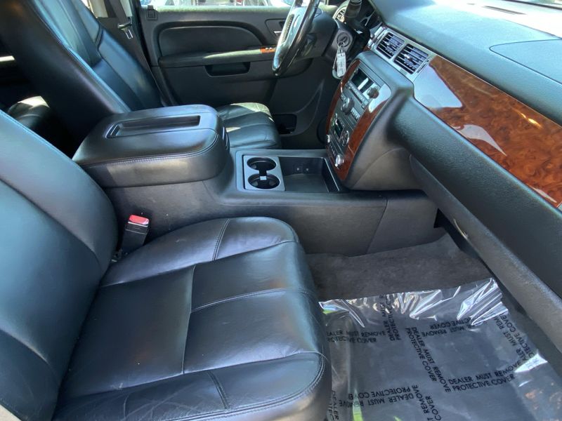 Used 2011 Chevrolet Tahoe LTImage 9