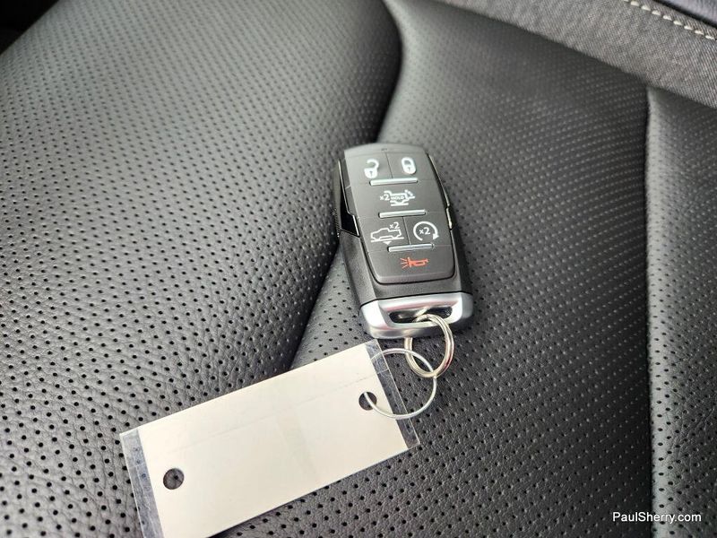 New 2026 RAM 1500 Limited Crew Cab 4x4 5'7' Box