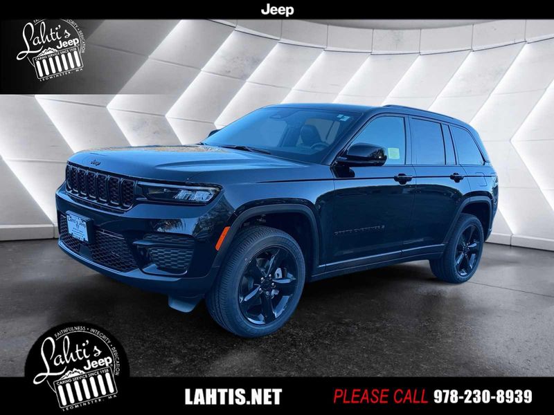 New 2025 Jeep Grand Cherokee Altitude X 4x4