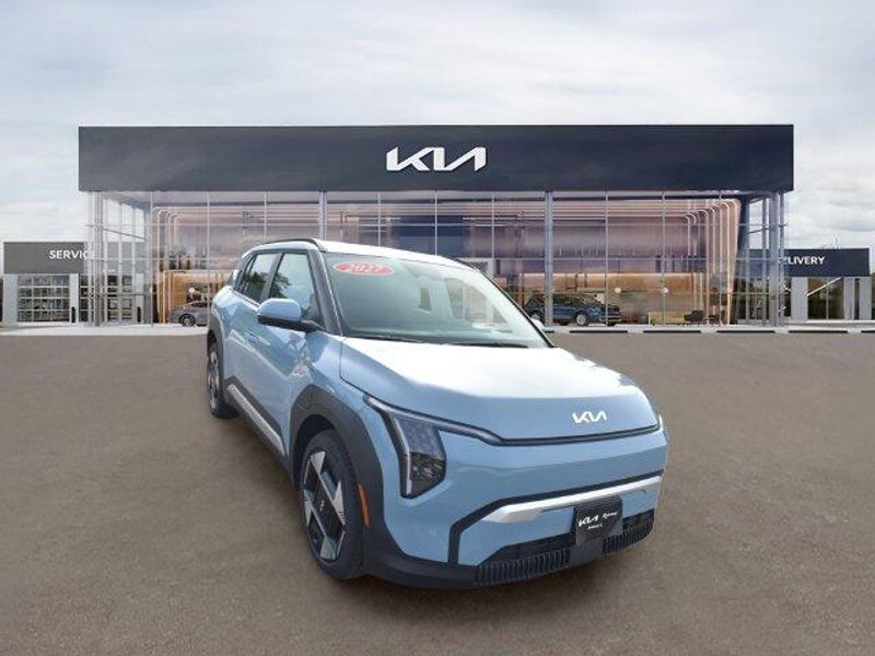 New 2027 Kia EV3 WindImage 10