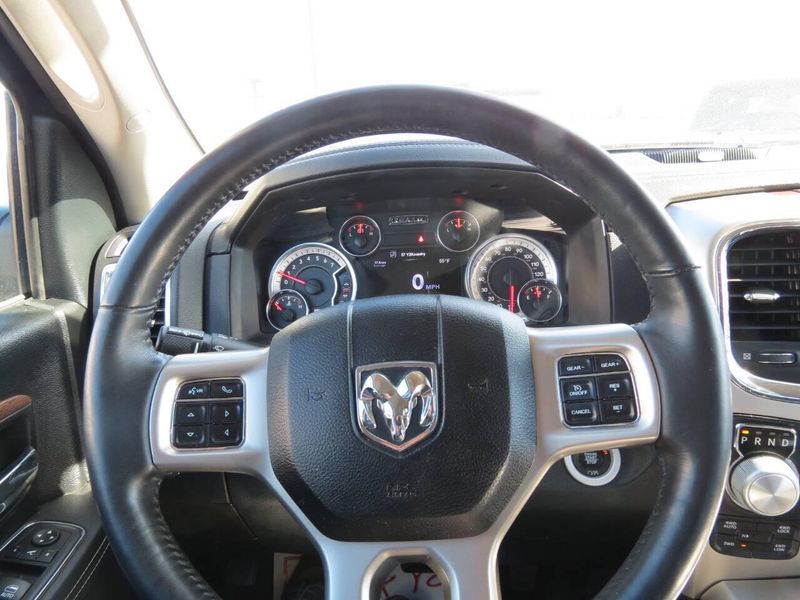 Used 2017 RAM 1500 Laramie 4x4 4dr Crew Cab 5.5 ft. SB PickupImage 11