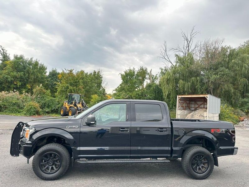 2020 Ford F-150 XLT photo 2