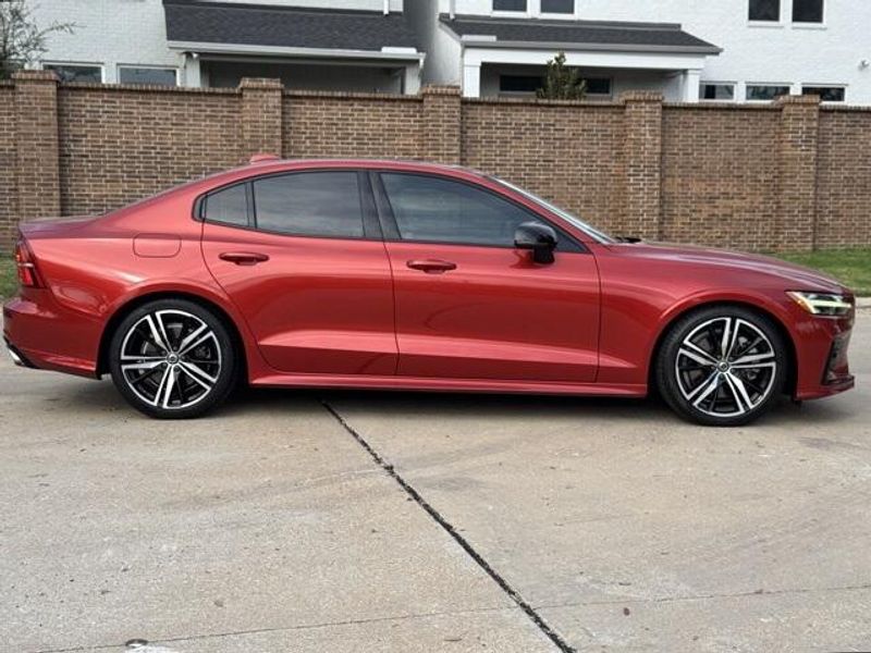 2019 Volvo S60 T6 R-DesignImage 13