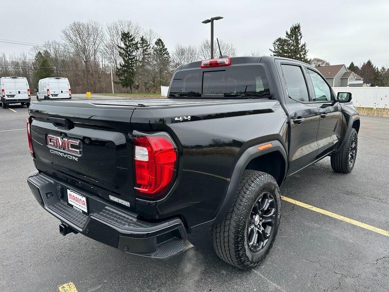 2023 GMC Canyon ElevationImage 15