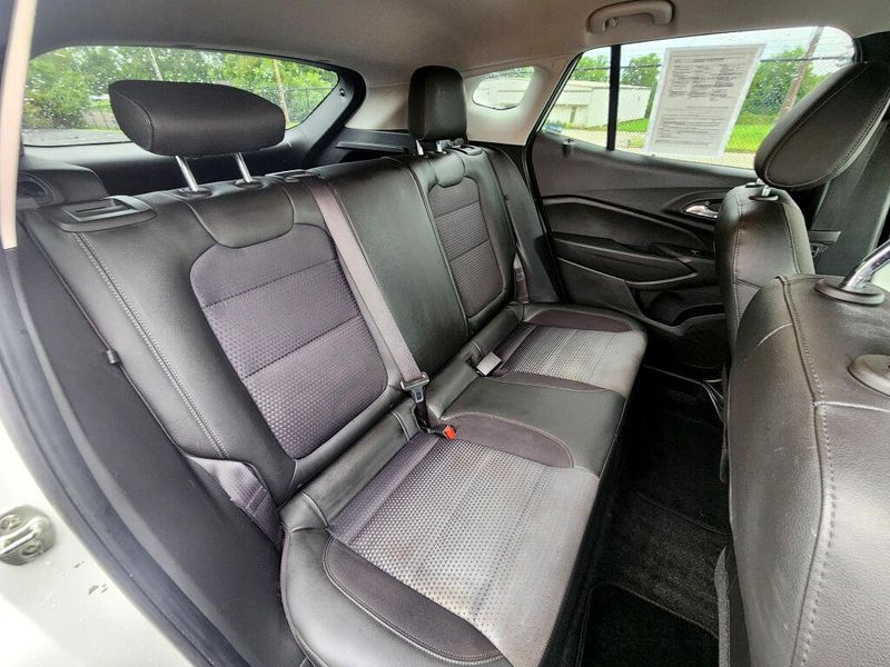 Used 2024 Chevrolet Trax LT