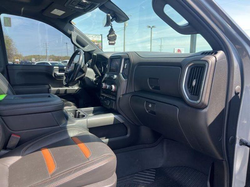 2020 GMC Sierra 1500 AT4Image 17