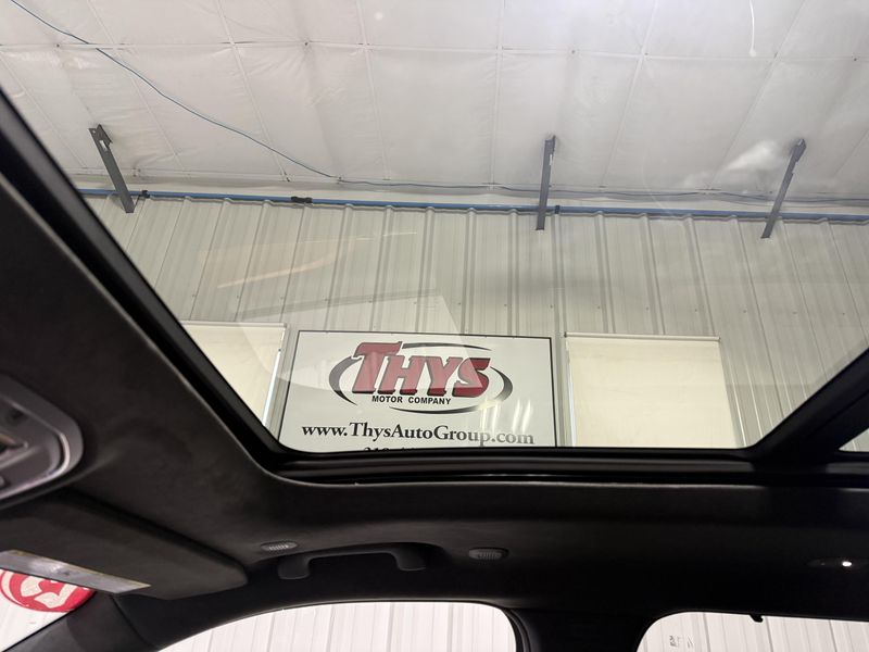 Used 2025 Jeep Grand Cherokee L Summit ReserveImage 24