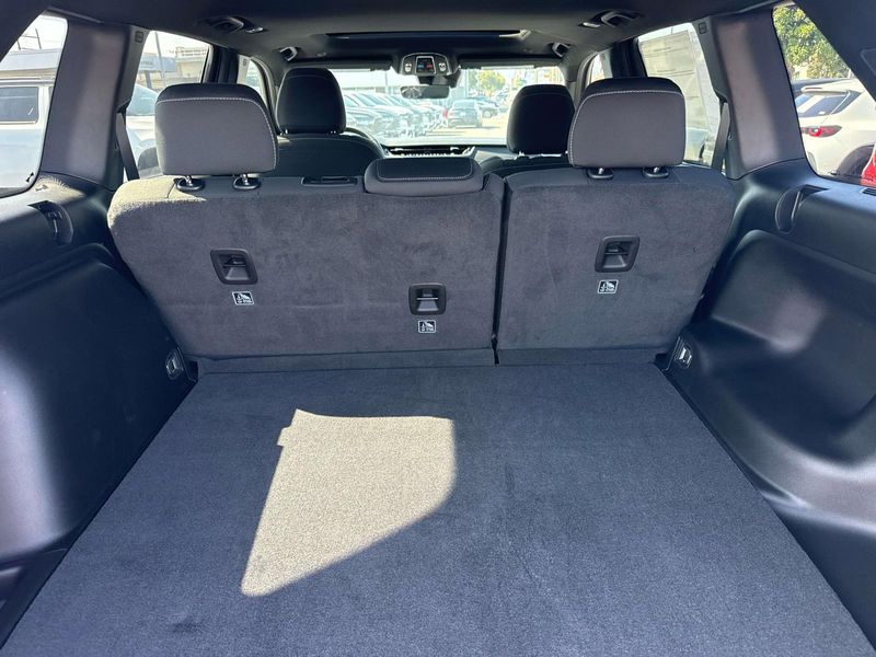 New 2026 Jeep Grand Cherokee Laredo X 4x2