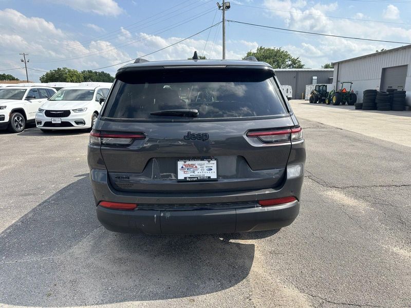 2024 Jeep Grand Cherokee L Altitude XImage 7