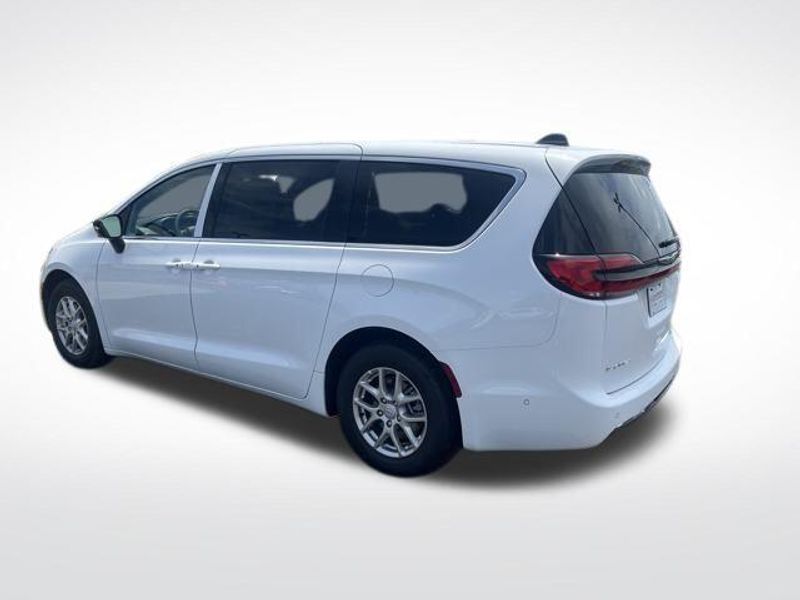 2025 Chrysler Pacifica Select2025 Chrysler Pacifica Select