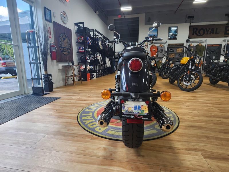 New 2024 Royal Enfield SUPER METEOR Image 8