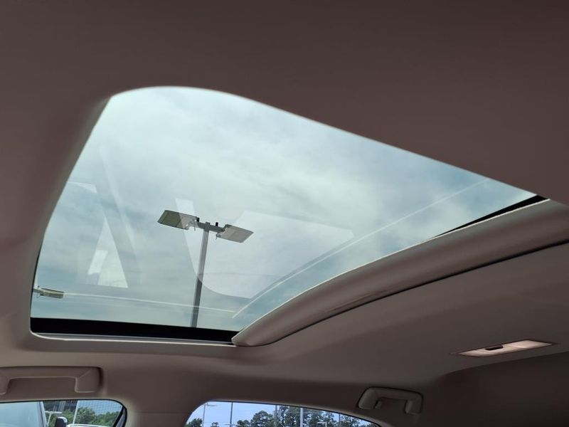 2021 Lexus NX 300 BaseImage 5