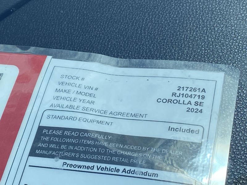 2024 Toyota Corolla SEImage 32