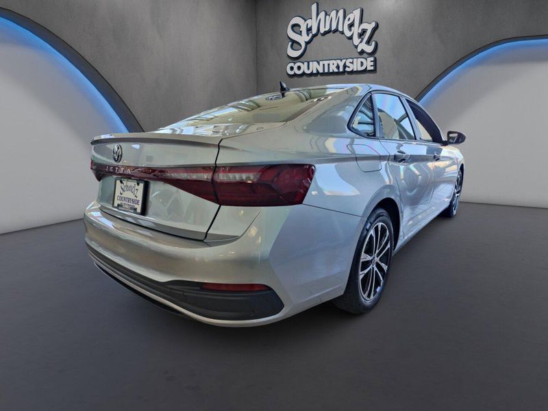 Used 2025 Volkswagen Jetta Sport TurboImage 5