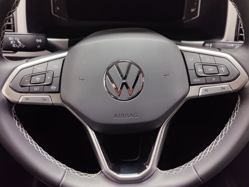 2023 Volkswagen Atlas SE w/Technology AWD w/Capt ChairsImage 31