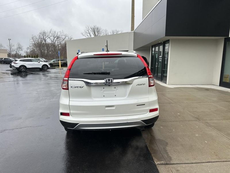 2015 Honda CR-V TouringImage 7