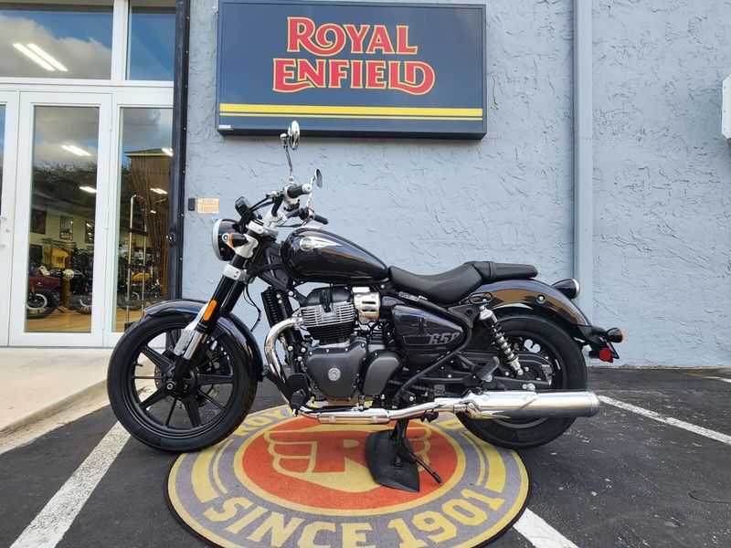 New 2024 Royal Enfield SUPER METEOR Image 1