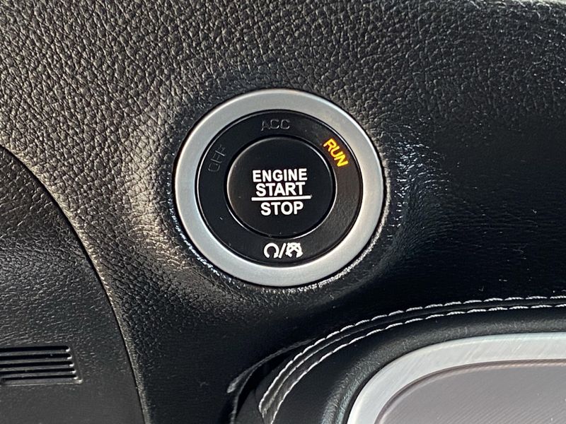 Used 2022 Dodge Challenger R/TImage 22