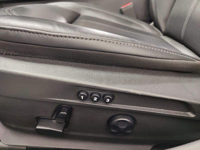 Used 2024 Alfa Romeo Giulia Ti AWD w/Sunroof/NavImage 15