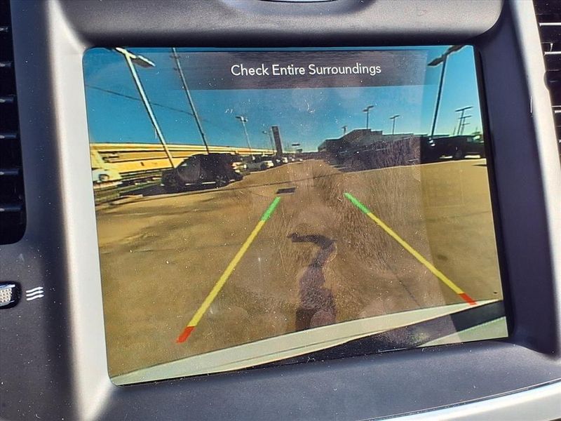 Used 2023 Chrysler 300 TouringImage 26