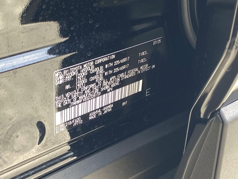 New 2025 Toyota RAV4 Hybrid XLEImage 20