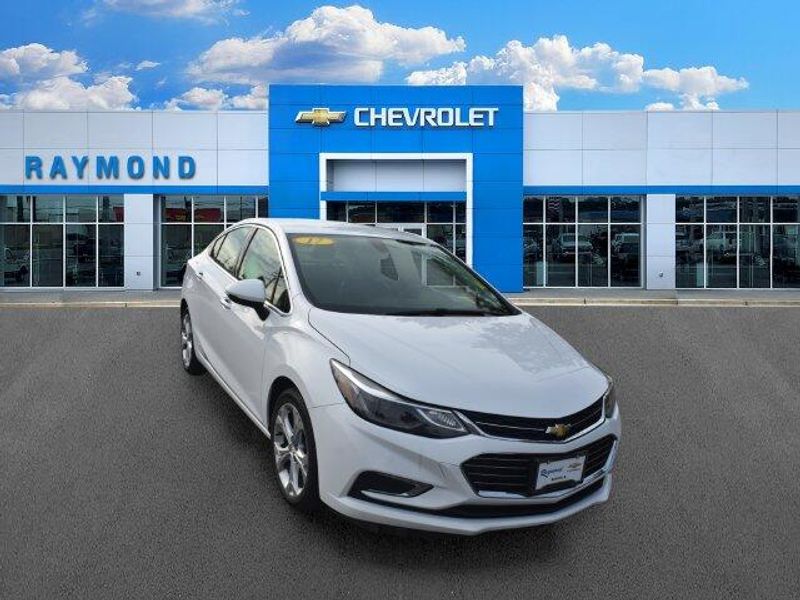 Used 2017 Chevrolet Cruze PremierImage 10