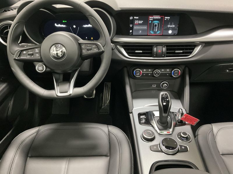 New 2026 Alfa Romeo Stelvio AwdImage 13