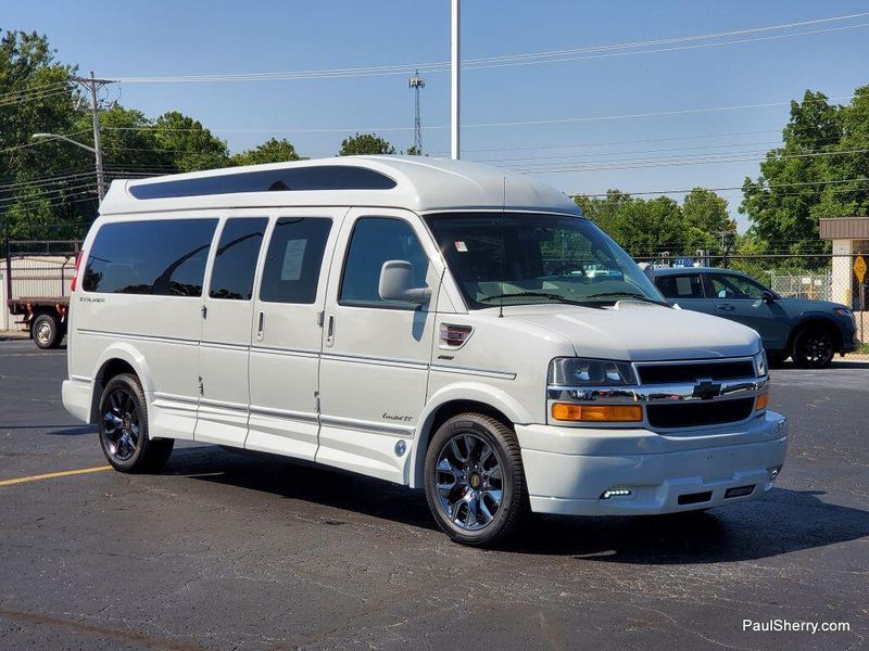 Used 2023 Chevrolet Express Cargo Image 23