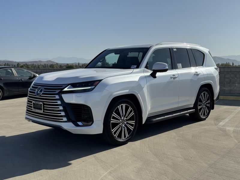 New 2026 Lexus LX 600 LuxuryImage 5