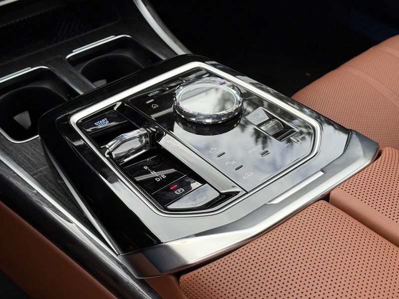 2025 BMW i7 eDrive50Image 24