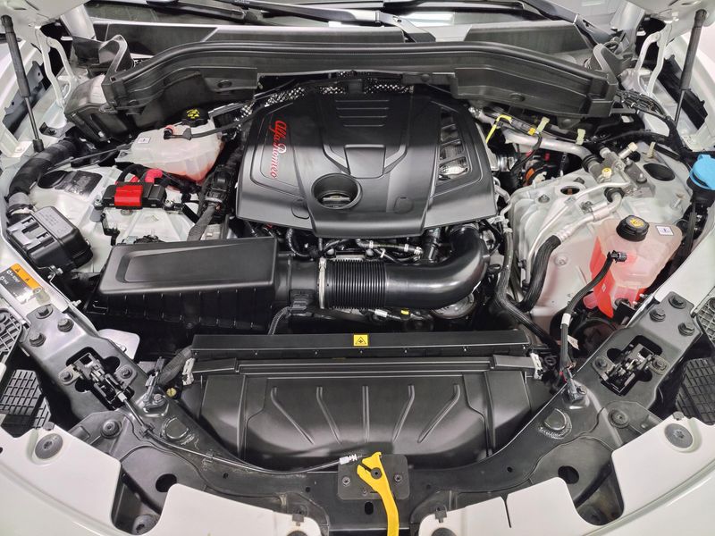 2024 Alfa Romeo Stelvio Ti AWD w/Sunroof/NavImage 31
