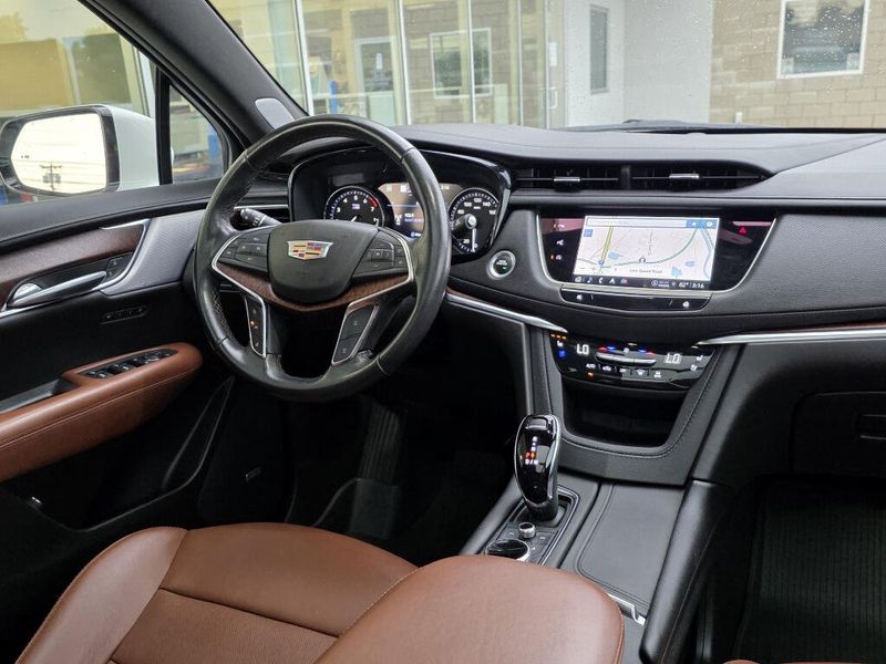 Used 2023 Cadillac XT5 AWD Premium Luxury