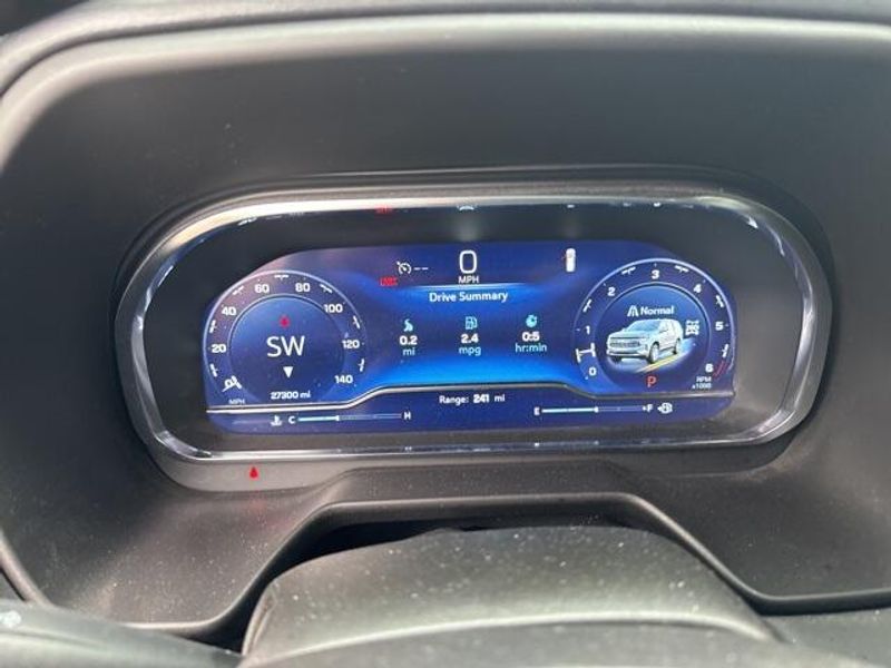 2024 Chevrolet Suburban Z71 photo 10