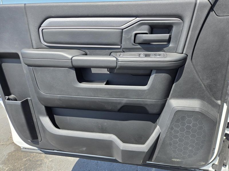 New 2025 RAM 3500 Tradesman Chassis Regular Cab 4x2 84' Ca