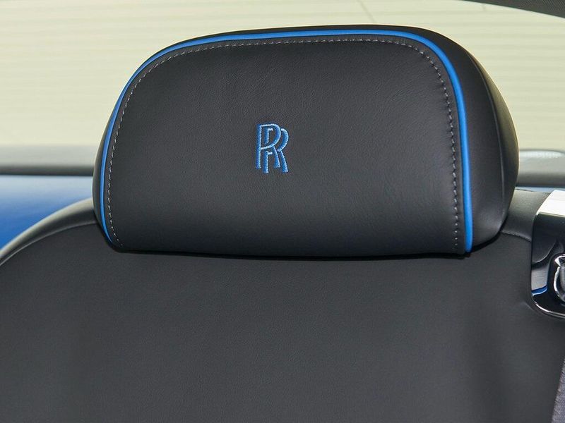 2025 Rolls-Royce Spectre Image 19