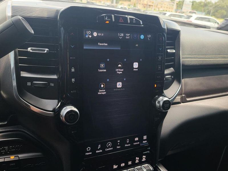 2023 RAM 3500 LaramieImage 25