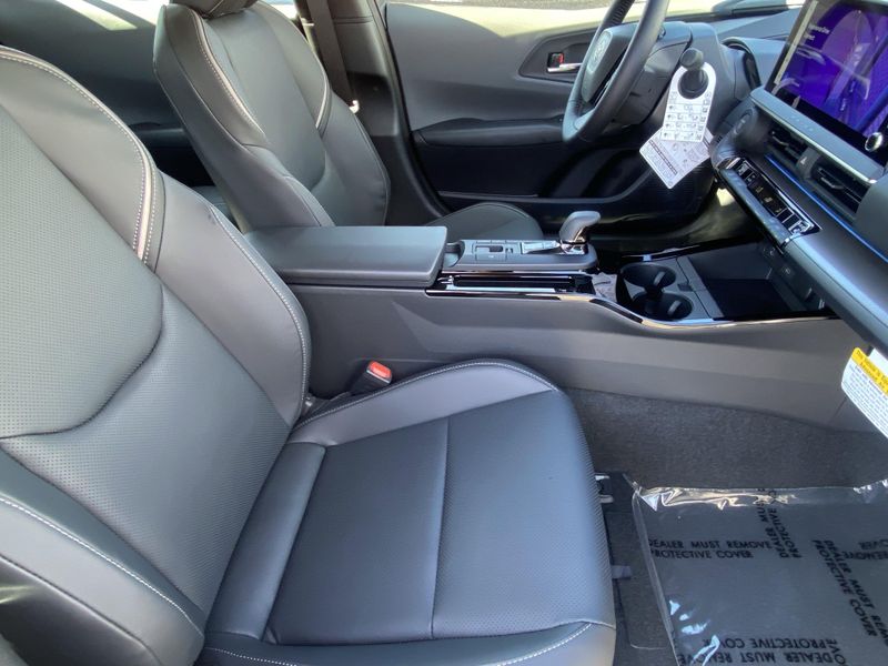 New 2025 Toyota Prius XLEImage 9